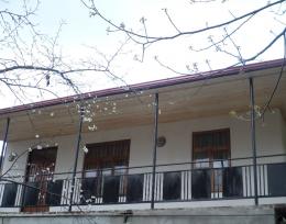 საოჯახო სასტუმრო ამბროლაურში,,საბა''