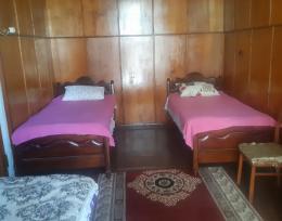 Kiravdeba 2 otaxiani bina