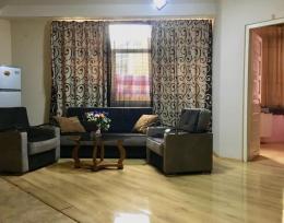 ქირავდება ბინა დღიურად მეტრო 300 არაგველების წინ