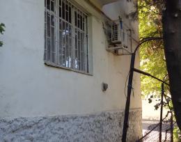 გირავდება 3 ოთახიანი ბინა 2 წლით. აეროპორტის დასახლების ცენტ