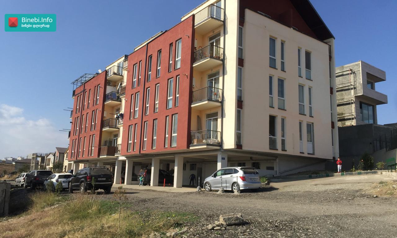 იყიდება 3 ოთახიანი ბინა