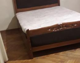 giravdeba 2 otaxiani bina