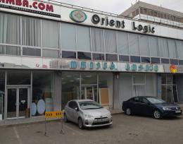 ქირავდება უნივერსალური კომერციული ფართი