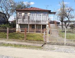 იყიდება კერძო სახლი