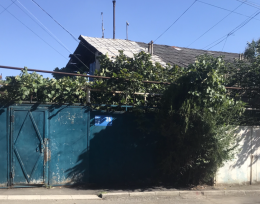 იყიდება მიწა სახლი საბურთალოზე
