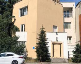 ქირავდება კერძო სახლი საოფისედ