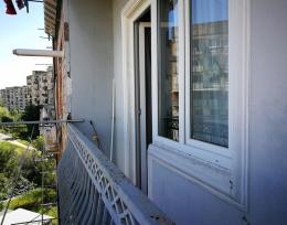 იყიდება მუხიანში 4-ოთახიანი ბინა