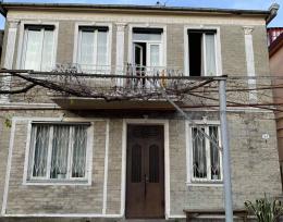იყიდება კერძო სახლი ბათუმში