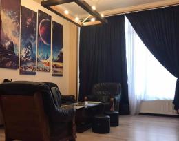 ქირავდება ოროთახიანი ბინა დღიურად
