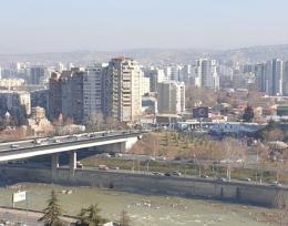 სასწრაფოდ! იყიდება 3 ოთახიანი (79კვმ) ძველი რემონტით ბინა სა