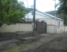 იყიდება კერძო სახლი და ეზო ორთაჭალის ტურფასთან