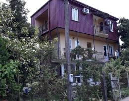 ქირავდება დღიურად ოთახები ზღვის ხედით