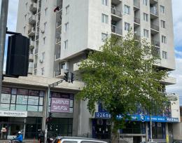 იყიდება თეთრი კარკასი