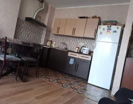 იყიდება ერთ ოთახიანი ბინა