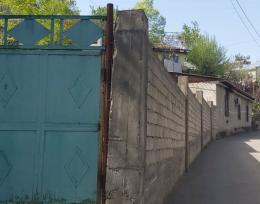 იყიდება კერძო სახლი საბურთალოზე,ზემო ვეძისში.