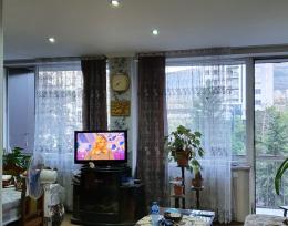 Selling an apartment near delisi metro !!
