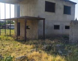ikideba micis nakveti zveli ashenebuli saxlit