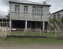 იყიდება კერძო სახლი