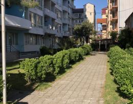 ქირავდება 2 ოთახიანი ბინა