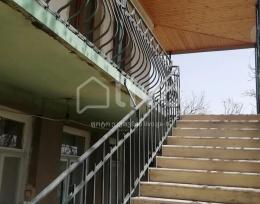გირავდება კერძო სახლი ოზურგეთში