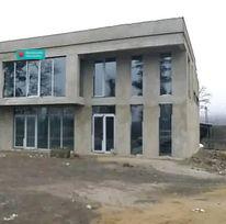გირავდება კომერციული ფართი