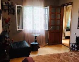 555206266 გირავდება საუკე\ტესო პირობებით სახლი საჩხერეში