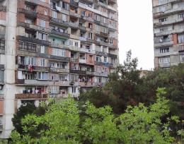 ქირავდება ოთახნახევრიანი ბინა