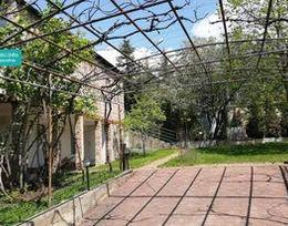 გირავდება კერძო სახლი სენაკში 555381100