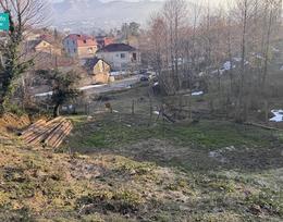 იყიდება მიწის ნაკვეთი.